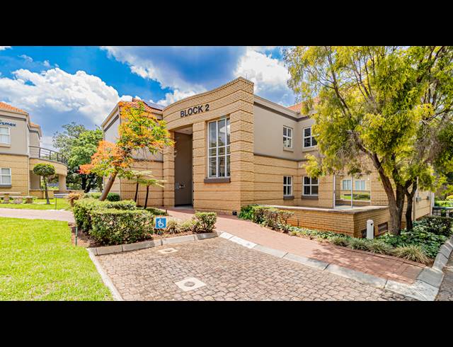 244M² OFFICE TO LET IN FERNDALE